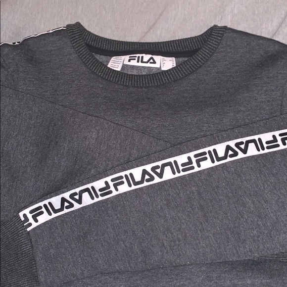 🐾FILA sweatshirt🐾 - Picture 4 of 4